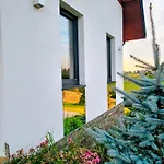Dağ evi Lux Z Widokiem Na Tatry Z Prywatnym Jacuzzi Gliczarów